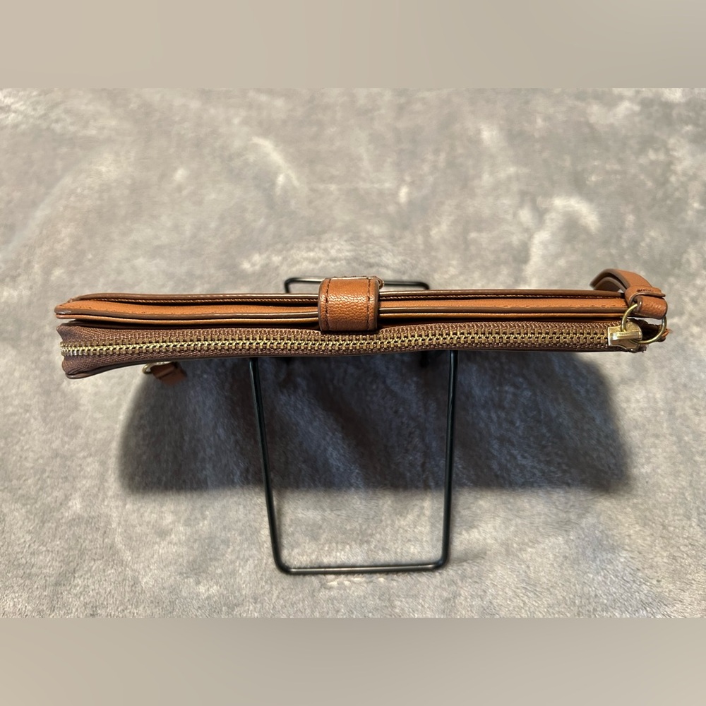 Fossil Fiona Genuine Leather Clutch Wallet - Picture 4 of 13